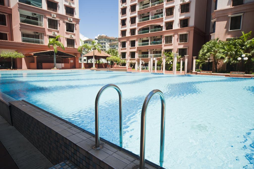 Nana Marina Court Appartement Kota Kinabalu Buitenkant foto