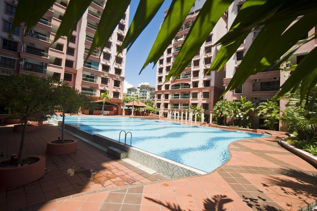 Nana Marina Court Appartement Kota Kinabalu Buitenkant foto