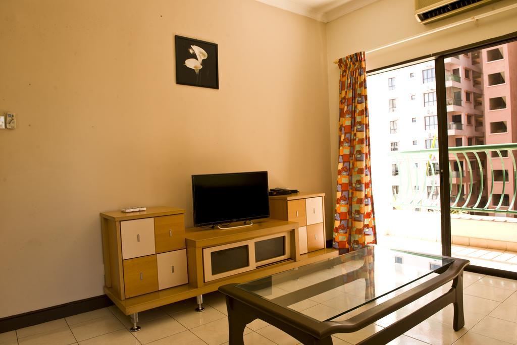 Nana Marina Court Appartement Kota Kinabalu Buitenkant foto